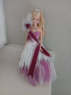 Bob Mackie Holiday 2005 Barbie Doll