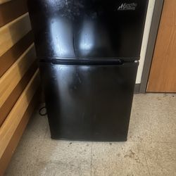 Mini Fridge With Freezer