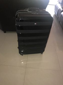 Tommy luggage