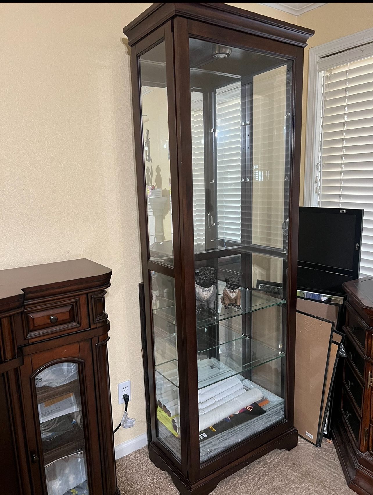 Display Cabinets