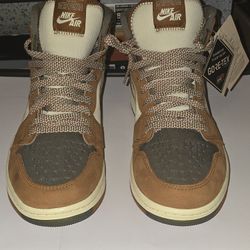 Air Jordan 1 Retro 'Legend Sand'