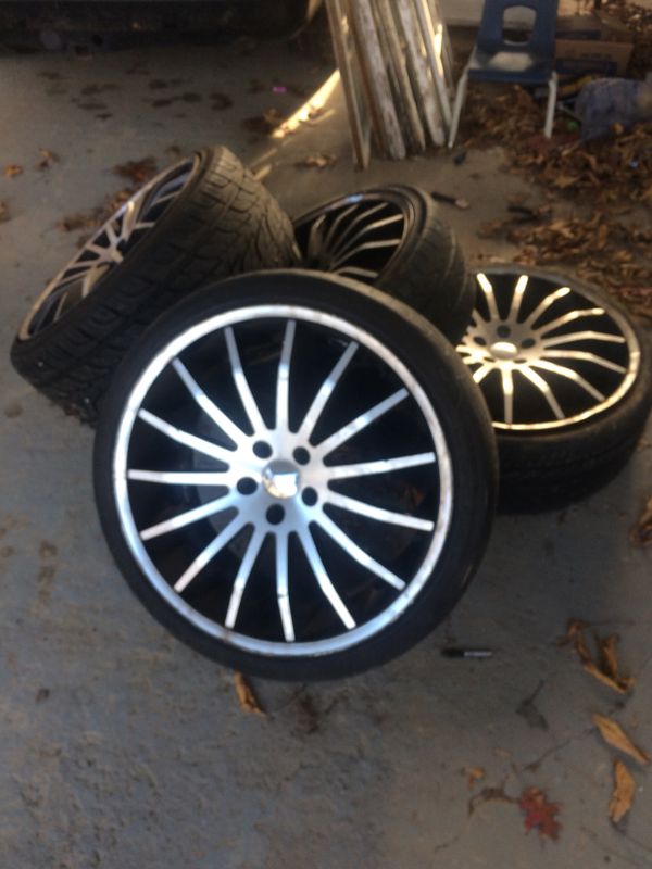 22” inch Giovanni rims for Sale in Charlotte, NC OfferUp
