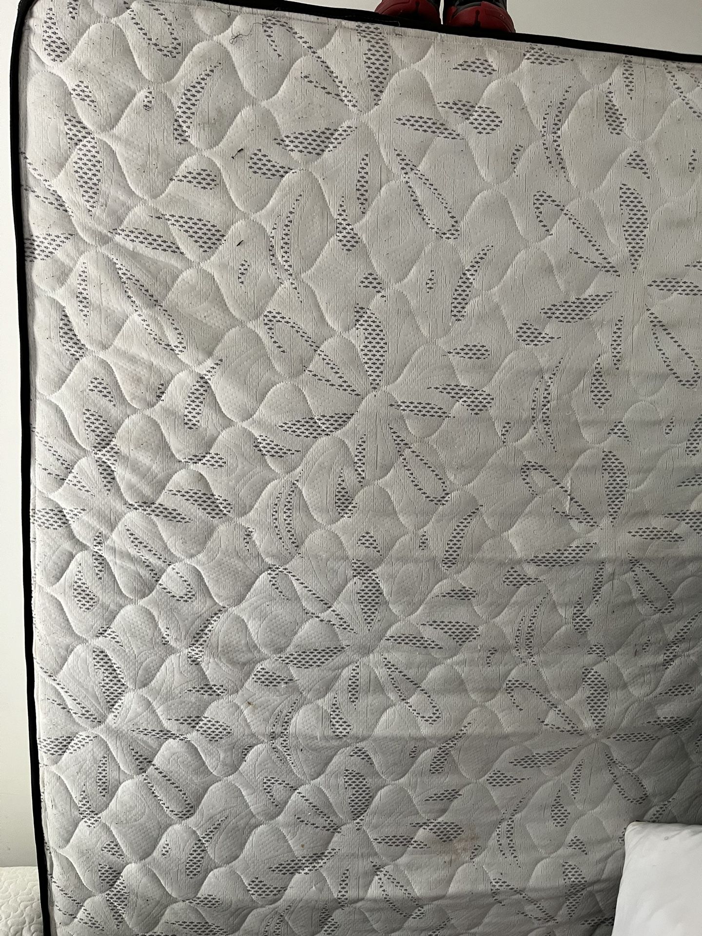 Full Size Mattress And Box spring