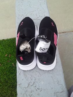 NEW PUMA SIZE 5C. SHOES