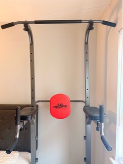 Dips and pull up machine