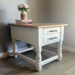 Shabby Chic Bassett Furniture End Table / Nightstand / Side Table *Delivery Is Available*