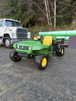 John Deere Gator