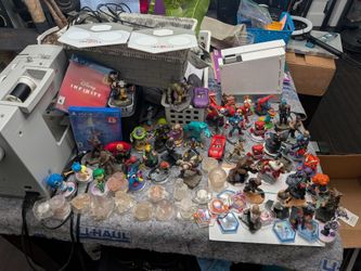 PS4/ PS5 Disney Infinity 2.0 and 3.0 with all playsets and majority of characters