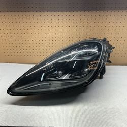 2019 - 2022 PORSCHE CAYENNE DRIVER SIDE HEADLIGHT OEM 