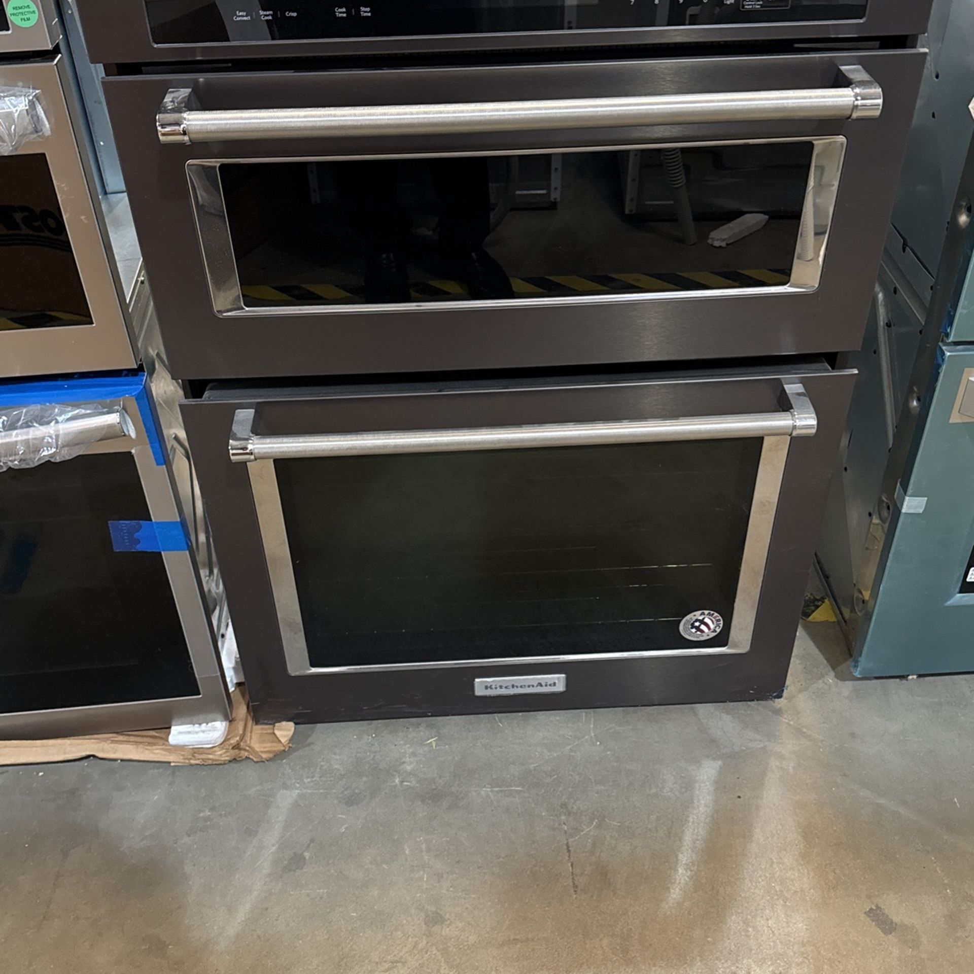 Kitchen Aid. Oven And Microwave