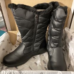 LIKE NEW - Women’s $70 Totes Jazzy black winter/waterproof/rain boots - Size 9