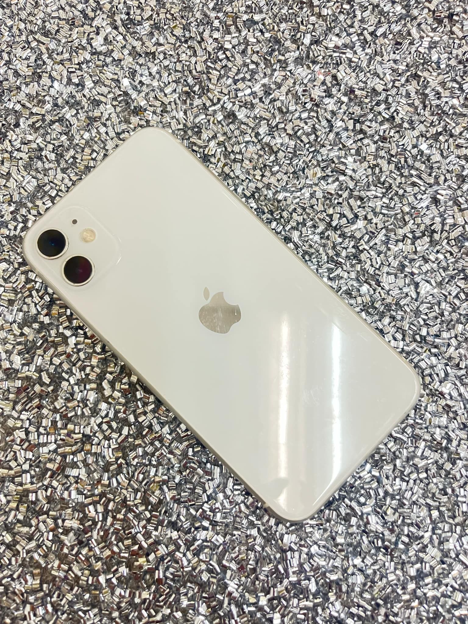 IPhone 11 64 GB Unlocked