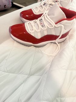 JORDAN REAL ONES 11s size 8.5 in MEN