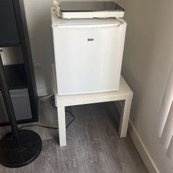 Mini fridge & Portable Induction Hob