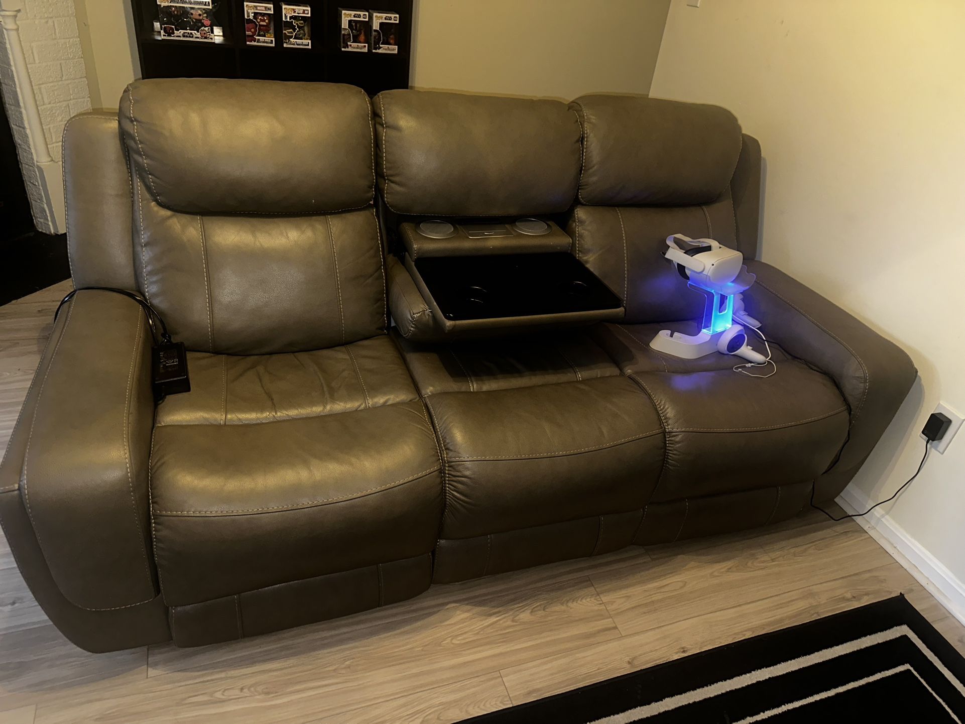 4 Recliner couch & loveseat 
