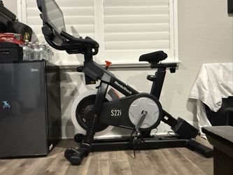 NodicTrack Si22 Studio commercial Bike