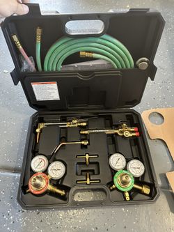 Medium Duty, Oxygen and Acetylene Welder Kit. Used Once. 