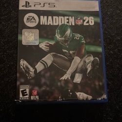 UFC 5     Madden 26  Ps5