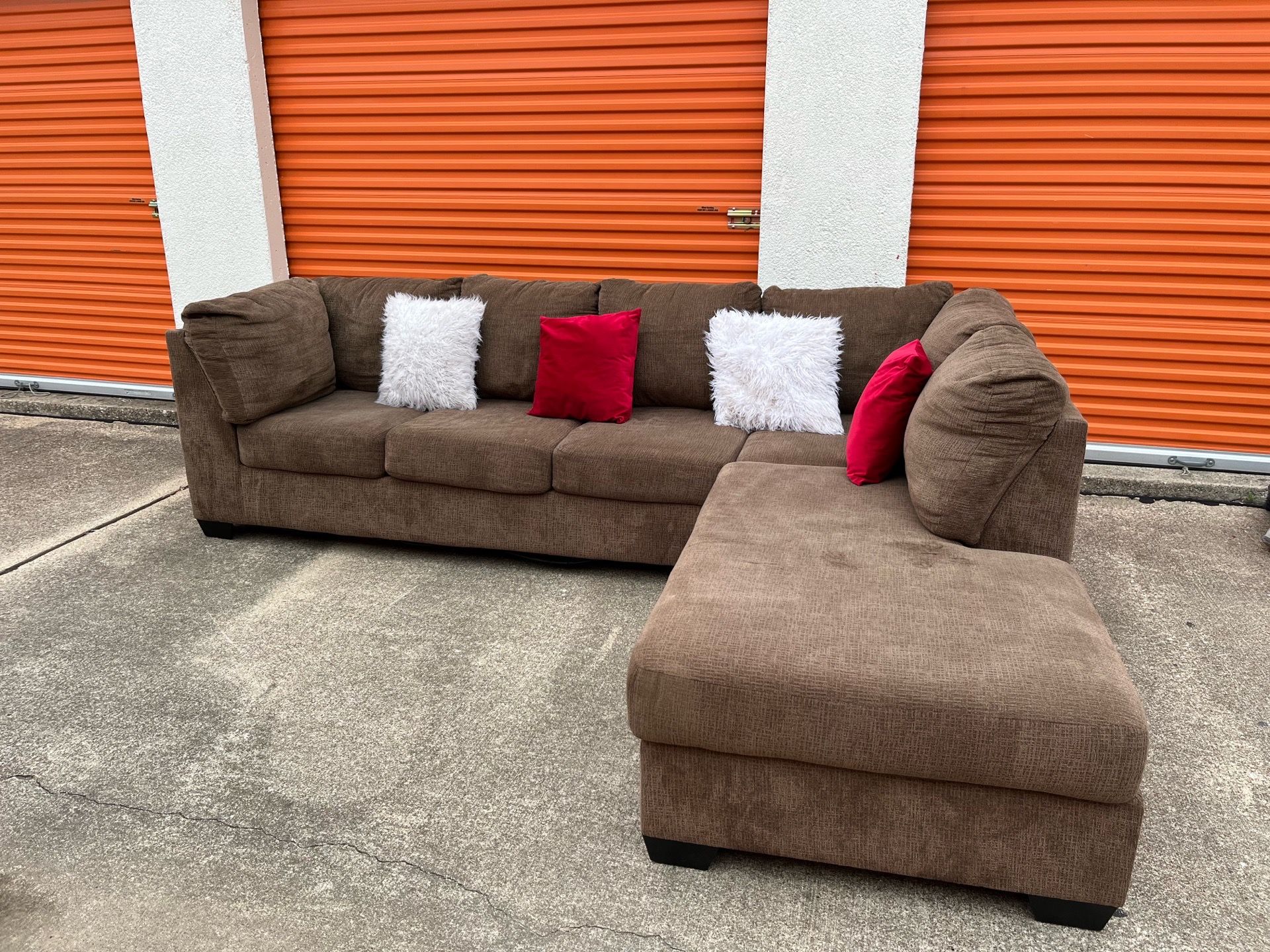 Brown Sectional Sofa – Great Condition