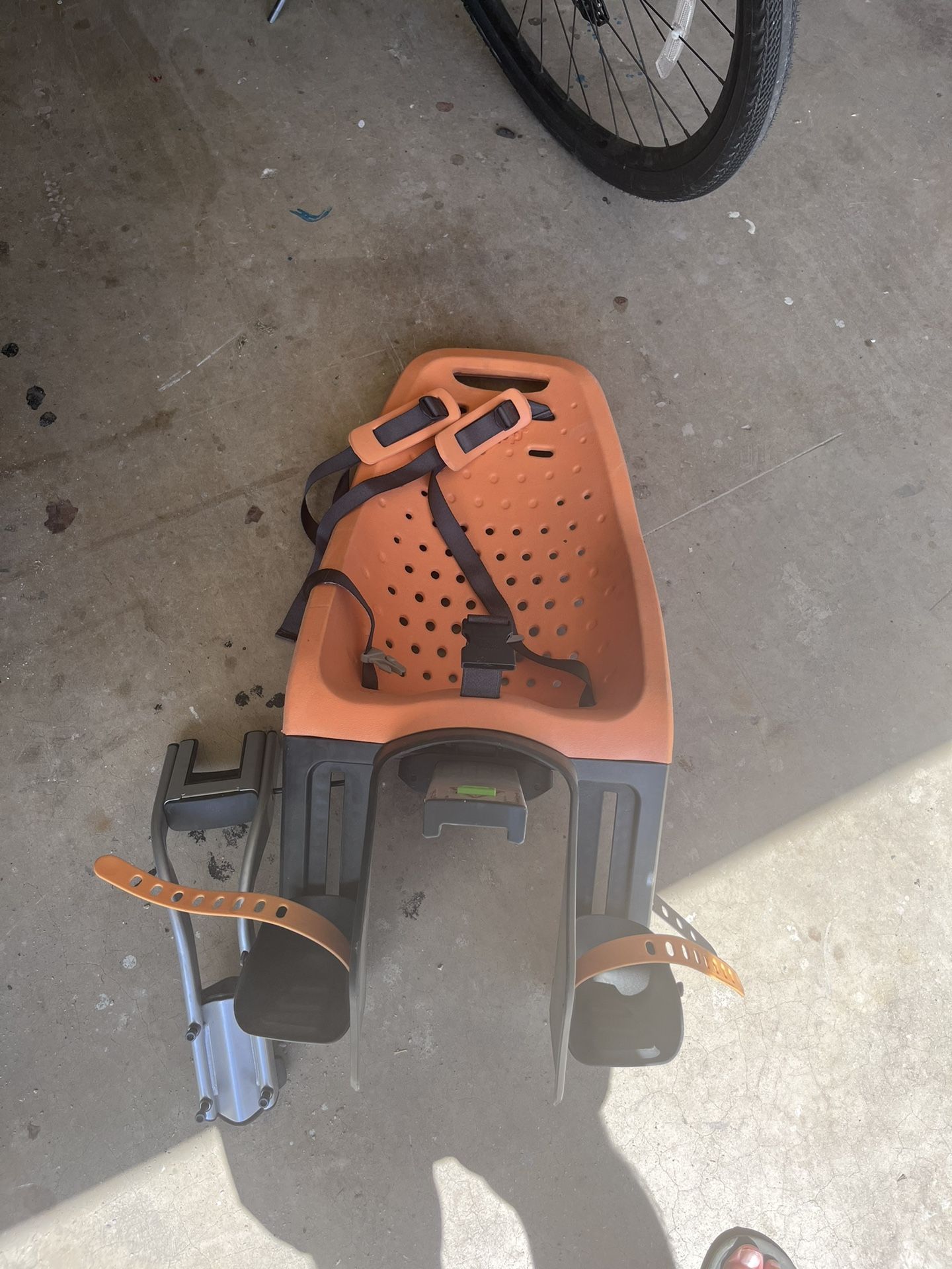 Thule Yepp maxi frame mounted child bike seat