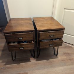 Very Nice Set Of Ashley Furniture End Tables 