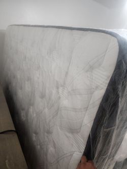 New Queen Matress