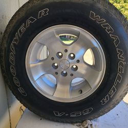 Jeep Wrangler tire and Wheel