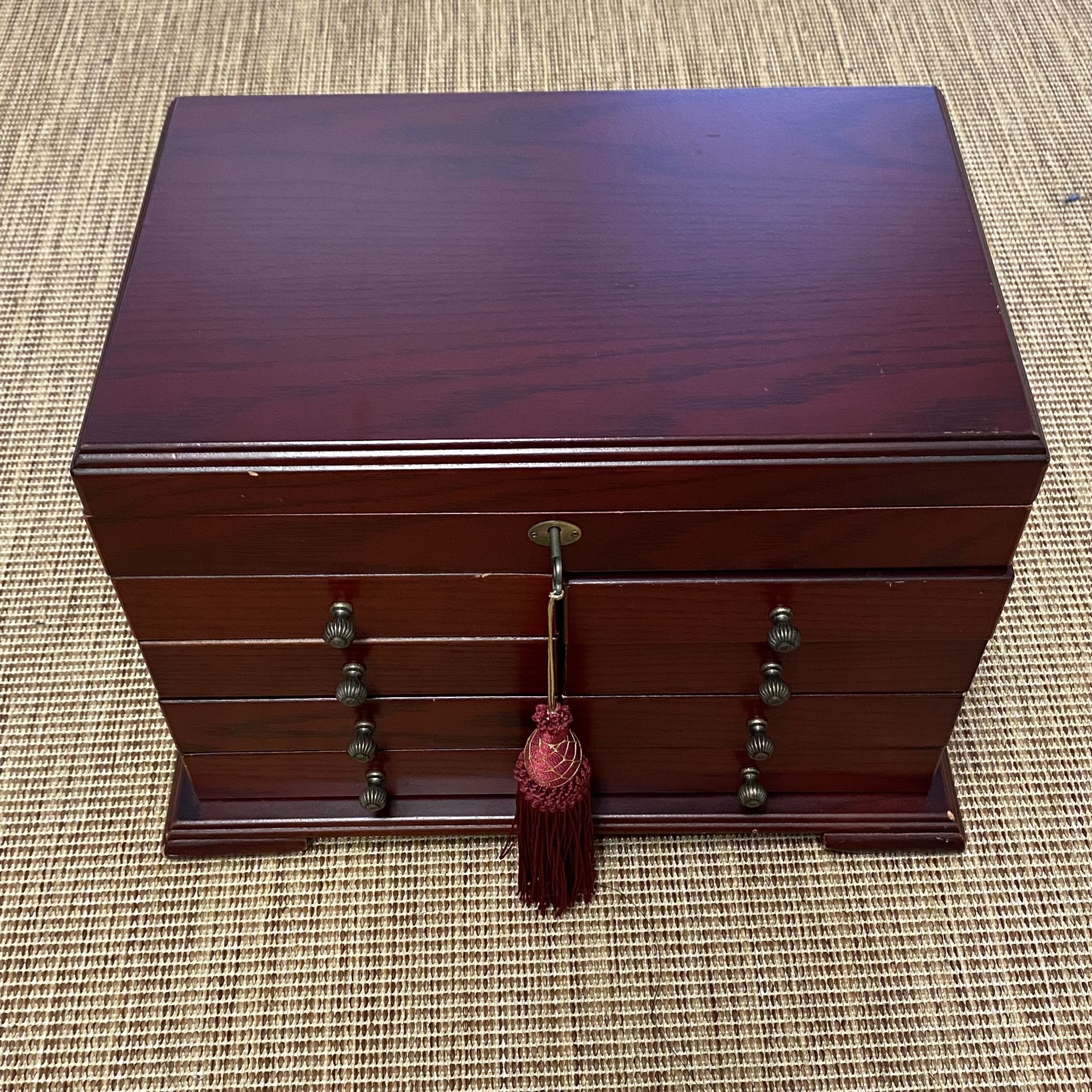 Thomas Pacconi Classics Cherry Wood Jewelry Box Chest Lift Top 7 Drawers
