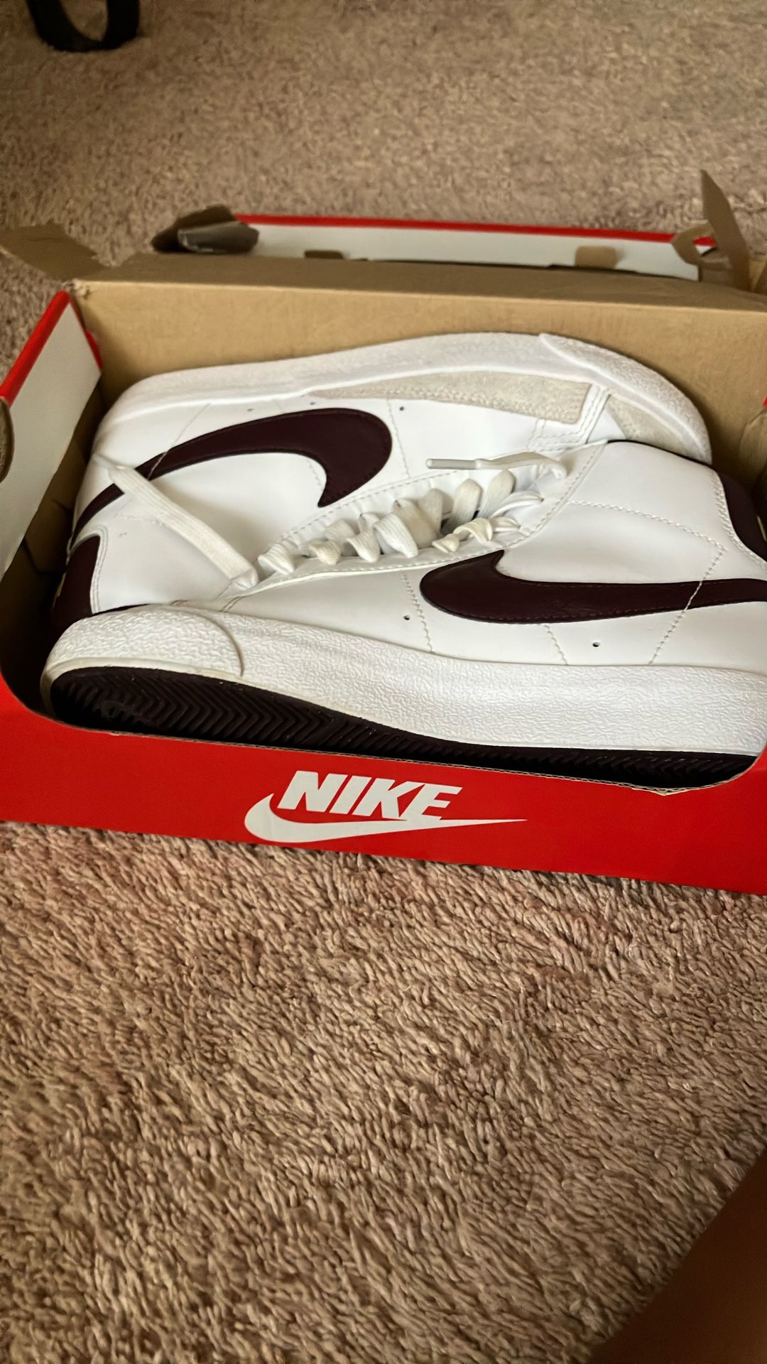 Nike Blazer Mid 77 White/brown Size 5