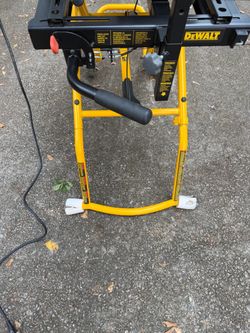 DeWalt 12 inch double bevel compound sliding miter saw with rolling stand