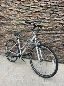 Nishiki “ Montour “ 21 Speed Hybrid City Bicycle