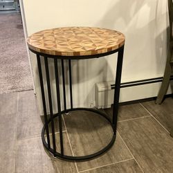 Side Round Table 