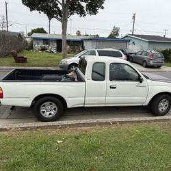 1998 Toyota Tacoma – Manual – New Engine 100k – Reliable Work Truck 