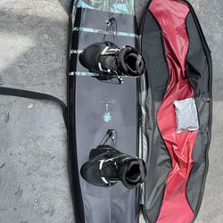 2019 Connelly Steel LTD Wakeboard w/ 2018 Ronix RXT Boots 