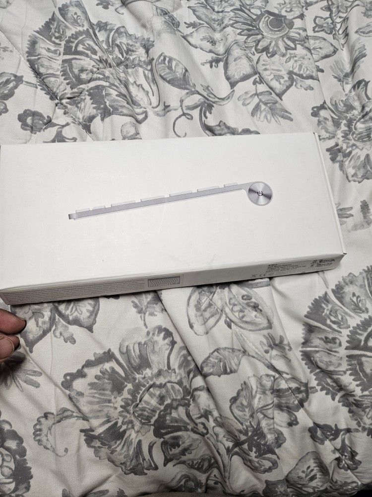 Apple Bluetooth Keyboard