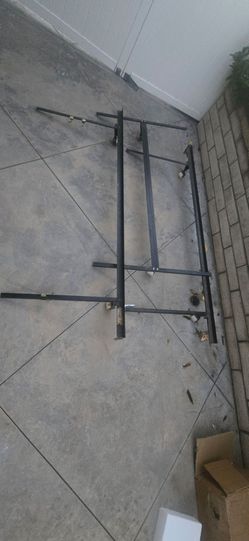 Bed Frame - Metal Adjustable Twin Full Queen King
