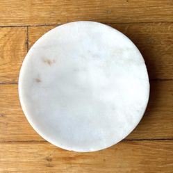 White Marble Soap Dish, Like New