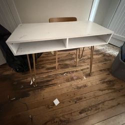 Hairpin Desk