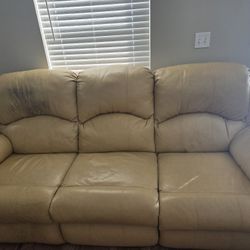 Free Reclining Sofa