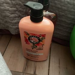 Herbal Essence Shampoo And Conditioner 10$