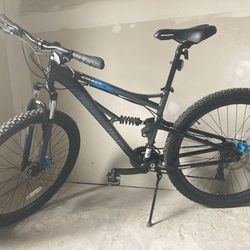 Brand new Schwinn flat bar gravel/mountain bike
