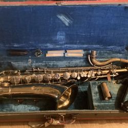 vintage CONN TENOR Saxophone  1957 an case