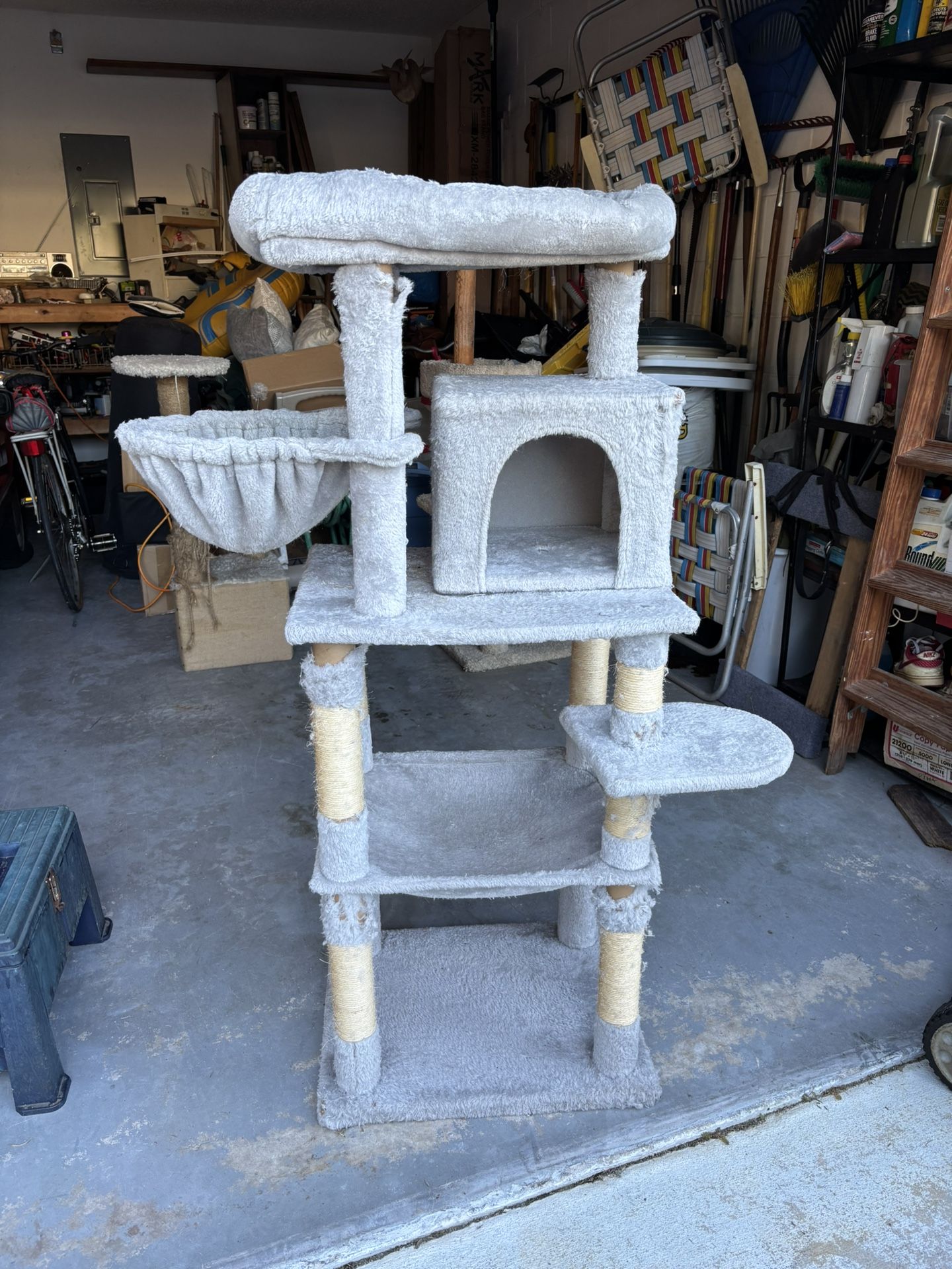 Cat Trees FREE