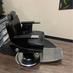 Barber Chair (Koken Saint Louis) 