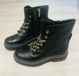 Women’s boots