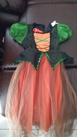 Little girl witch costume size medium lights up