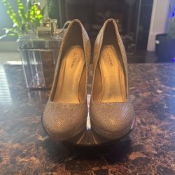 Call It Spring Gold Sparkle Platform Pumps - Women’s Size 9