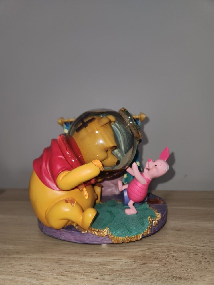 Disney Store Winnie The Pooh Piglet Musical Snow Globe Rumbly In My Tumbly