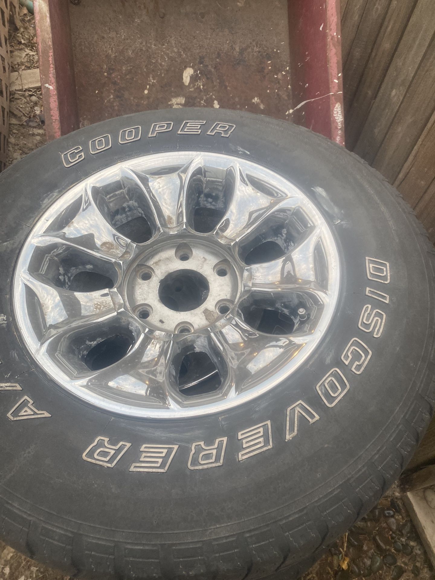 Heavy Trailer Tires An Wheels
