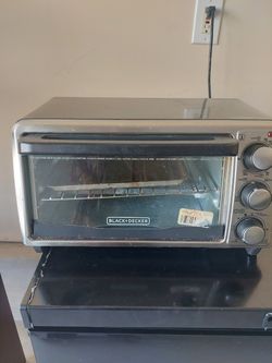 Black & Decker toaster oven 